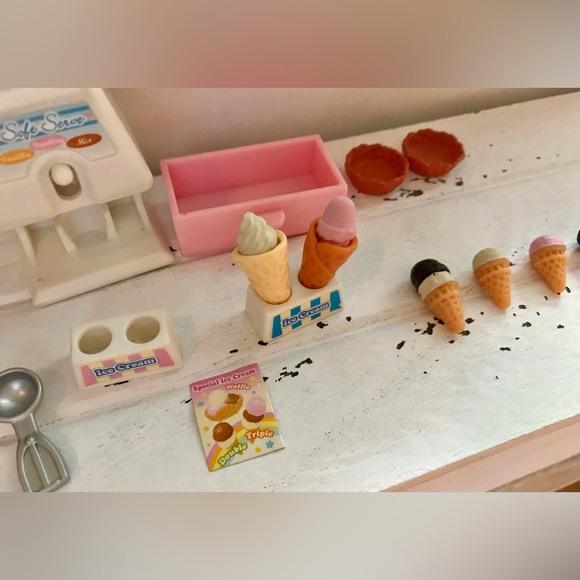 Calico Critters Ice Cream Truck Vehicle Accessories Vehicle Toy Playset Food - Picture 6 of 16